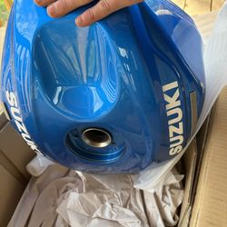 2023 Suzuki 750 Gas Tank