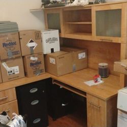 Desk With Hutch