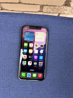 Unlocked Apple iPhone XR - 64GB -