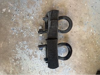 OEM Front Tow Hooks with Rubber Isolators – 2019+ Chevy Silverado 1500