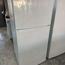 LG Top Freezer Refrigerator 