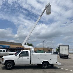 Bucket Truck 91 GMC Sierra
