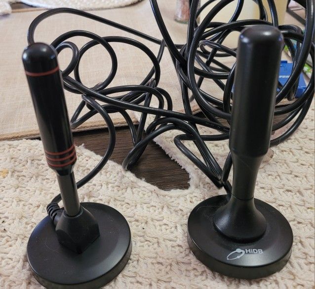2 Indoor Antennas