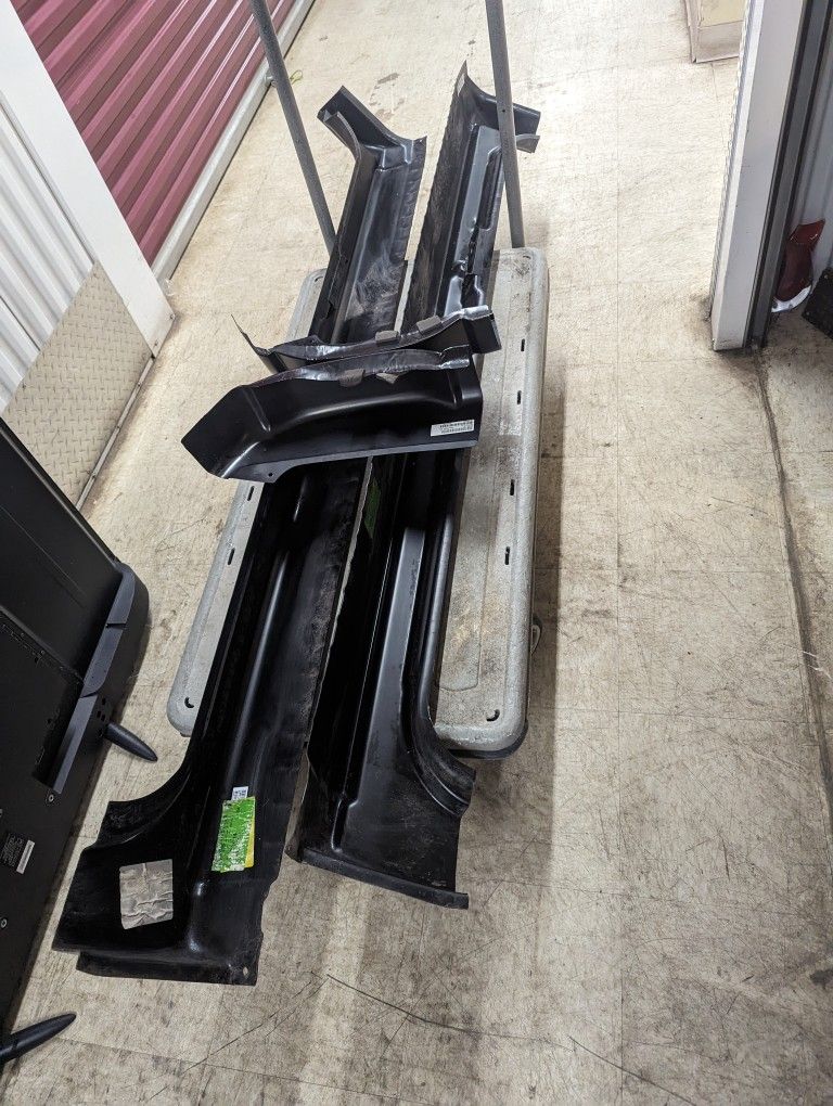 Chevy Silverado/Sierra 99-06 Rocker Panels And Cab Corners New
