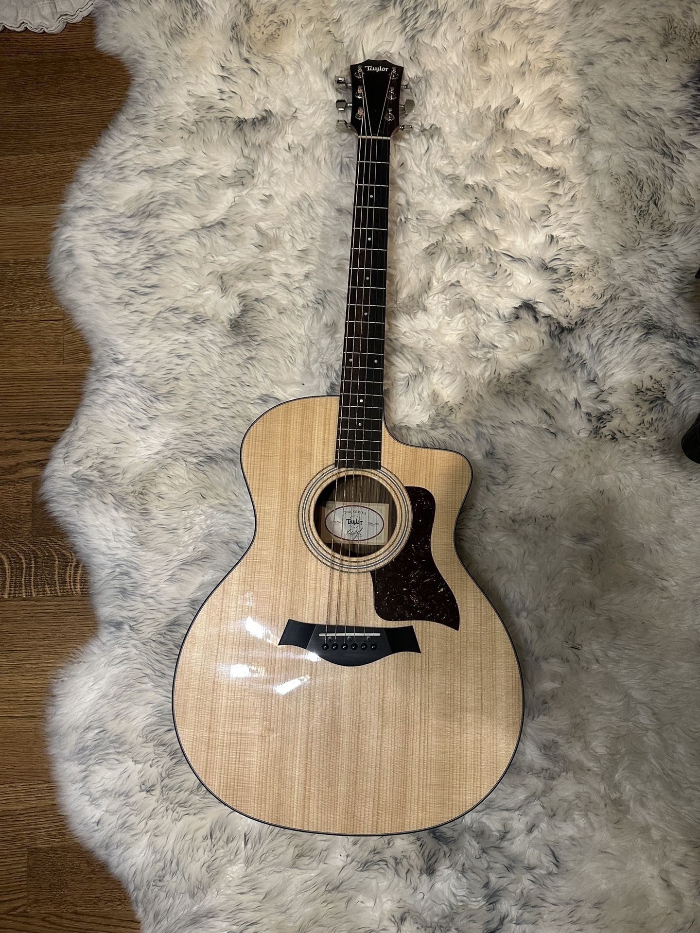 Taylor Guitar