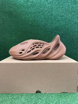 Yeezy Foam Runners Clay Red