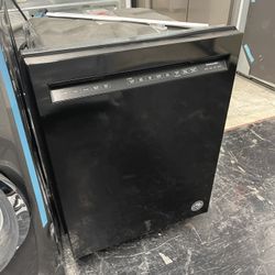 Kitchen Aid Dishwasher In Glossy Black New Open Box