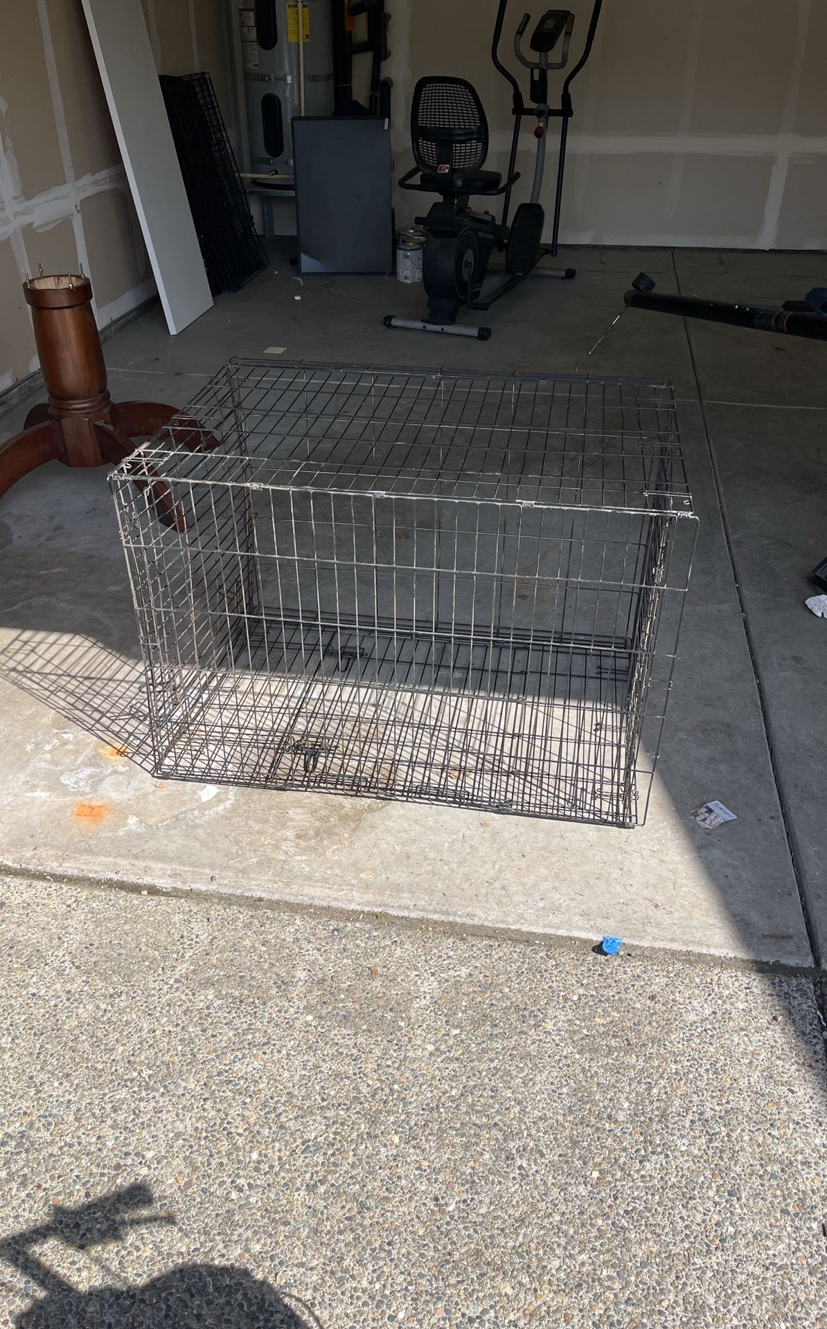 2 Dog Kennels