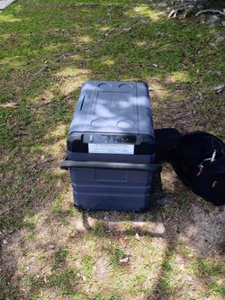 Portable refrigerator