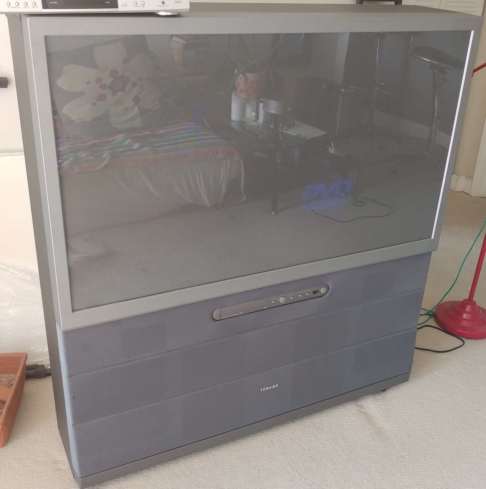 Toshiba 50H81 HD-Ready 16:9 rear-projection television