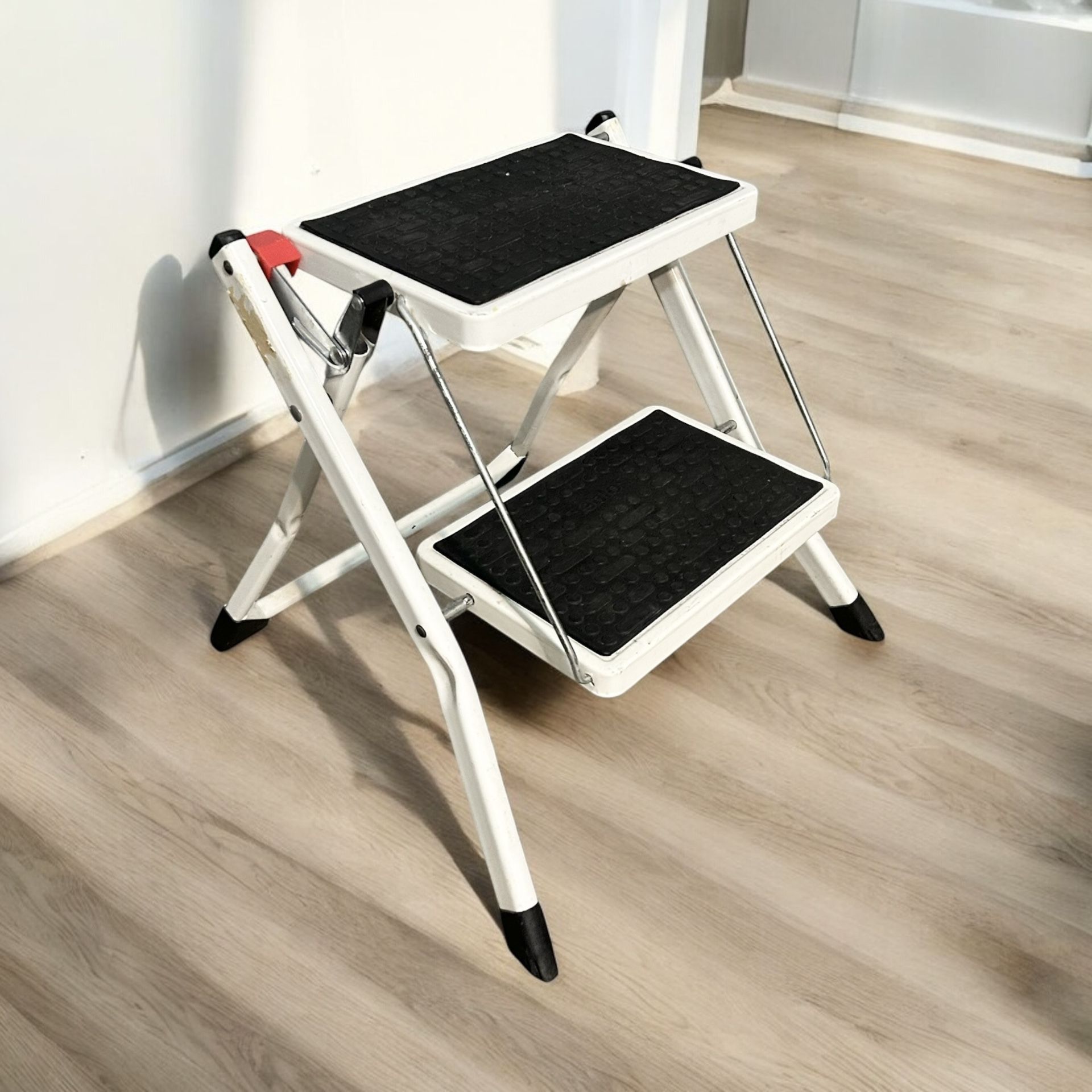 $5 for White Short Metal Foldable Step Ladder for Sale in Belle Isle ...