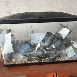 Fish tank with stand and accessories