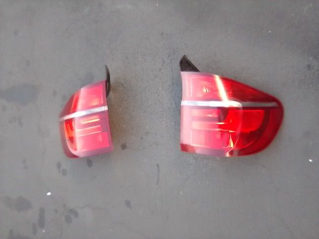 2009-2013 Bmw X5 Tail Lights With All Accessories Oem