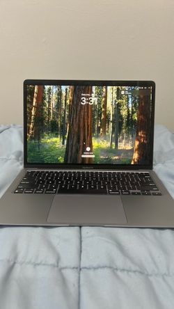 MacBook Air (charger/box included)