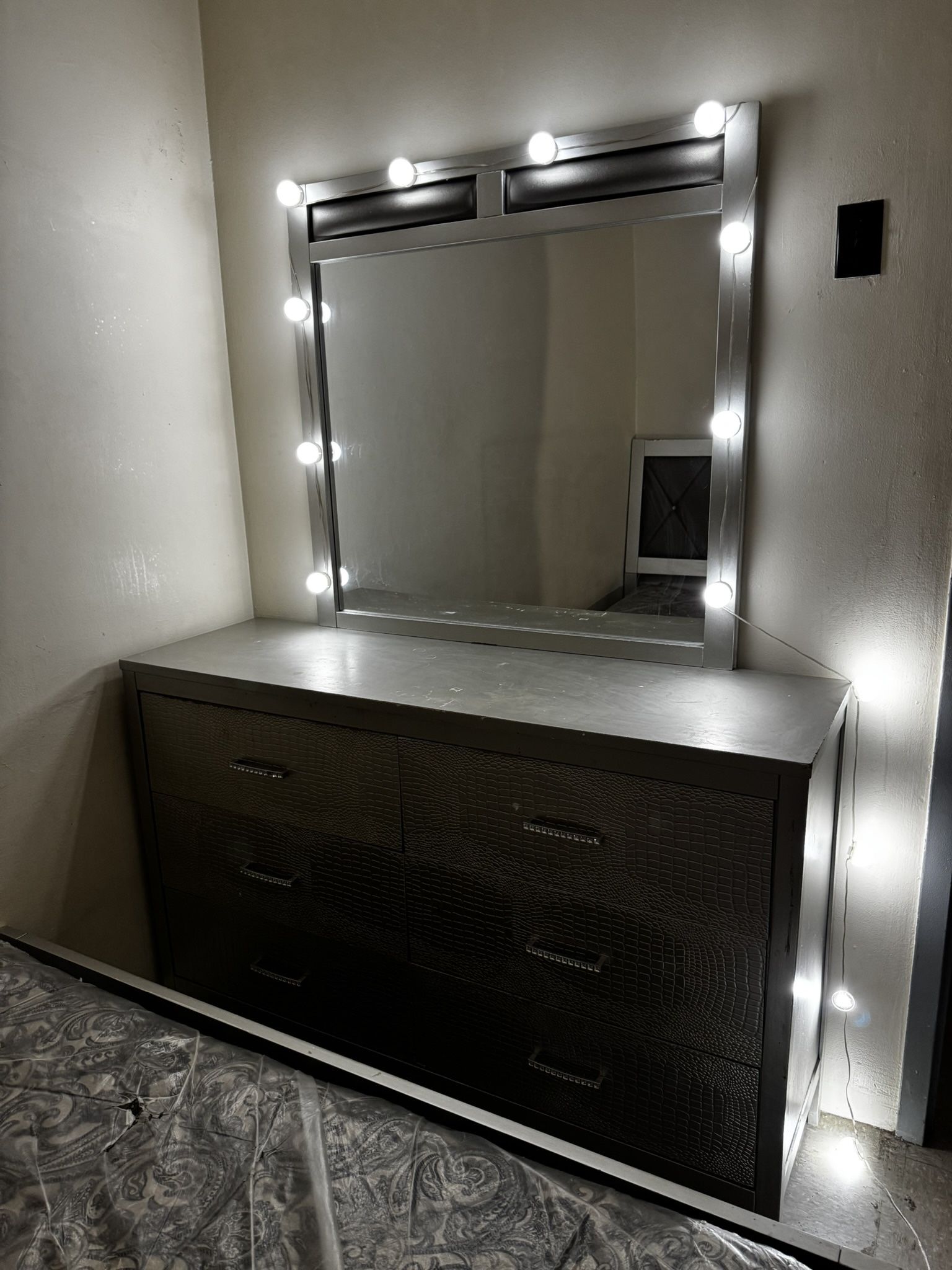 BED SET WITH MATTRESS