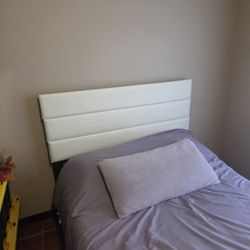 🛏️ Full Size Bed with Memory Foam Mattress 