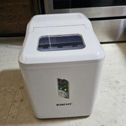 Igloo ICE Maker 26 Lb Ice
