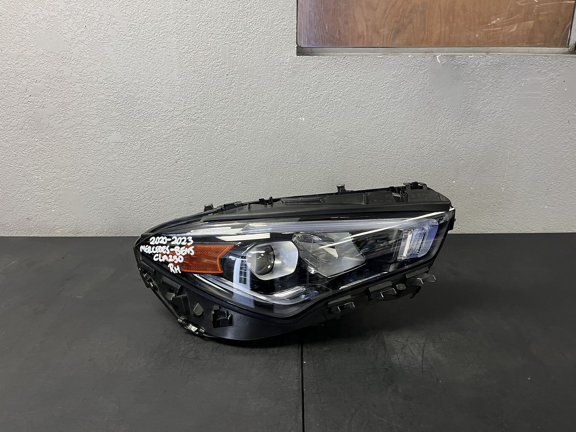 2020-2021-2022-2023 MERCEDES-BENZ CLA250 RIGHT HEADLIGHT OEM USED 