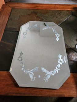 Vintage Mirror With Etched Design On All Corners With Feet