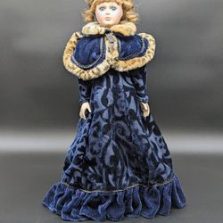 BEAUTIFUL 18" Porcelain Victorian Doll  Leopard Fur  Blue Velvet Dress FANTASTIC