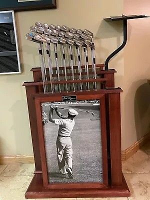 RARE Collectors Ben Hogan Display Stand *MINT* w/ 3 sets of Hogan Irons & two 1-Irons. 


