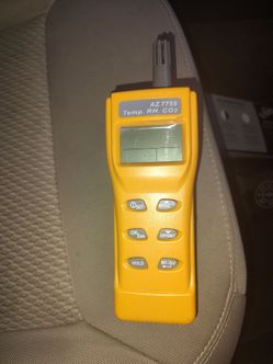 Carbon dioxide reader Az7755