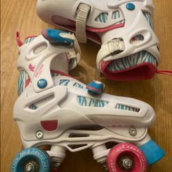 Rollerblades adjustable size 3-6, fit shoe size 3, 4, 5, 6