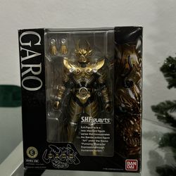 Golden Knight Caro 