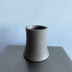 NEW Concrete Minimalist Flower Pot By Lyon Beton 