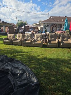 Patio furniture 6 CHAIRS