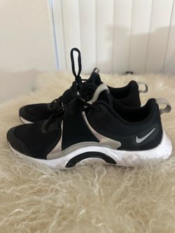 Nike Women's Renew In-Season TR 12 sneakers Size 8.5