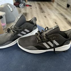 Adidas Sneakers