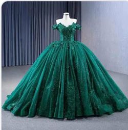 Emerald green quinceañera dress