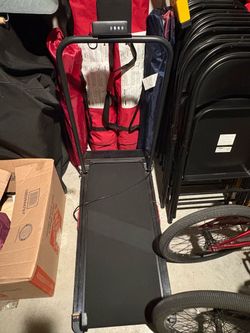 Walking pad with incline