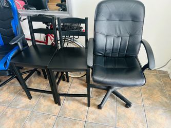 Chairs.🪑