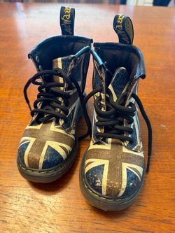 Dr Martens Toddler Boots US 7