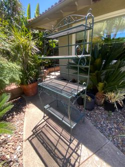 Garden Shelves