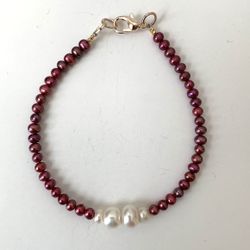 *New Handmade* Genuine Cultured Pearl Bracelet, Vivid Red And White, 7.5”