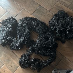 Black Garland