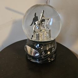 Elvis presley snow globe