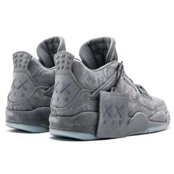 Jordan 4 Kaws