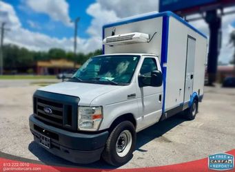 2023 Ford E350 Super Duty Cutaway