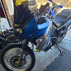 2011 klr kawasaki 650 Enduro READ AD!