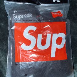 Supreme Socks 