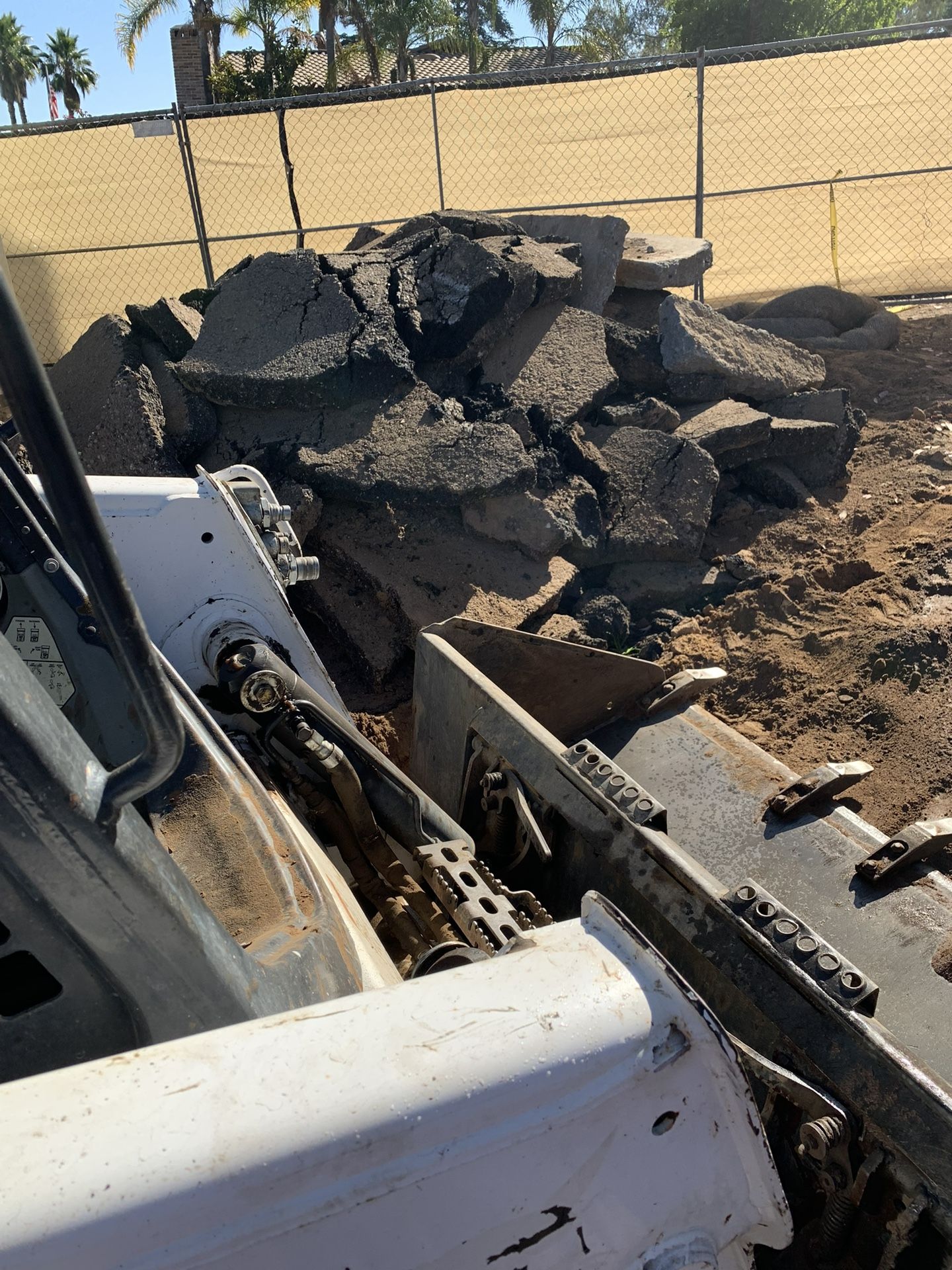 DUMP TRUCK WITH BOBCAT/EXCAVATOR 