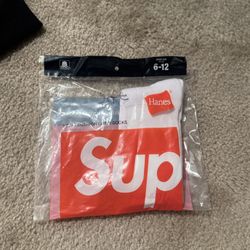New Supreme Socks 