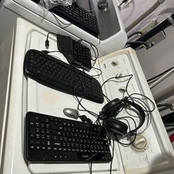 Key Boards And Ear Phones All $10