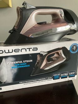 Rowena Steam Iron w/Retractable cord