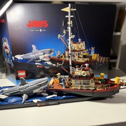 LEGO JAWS SET PREBUILT *PICK UP ONLY AND CASH ONLY*