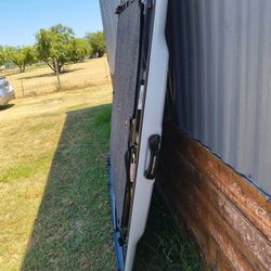 Real truck Hydraulic Bed Cover No Damage 